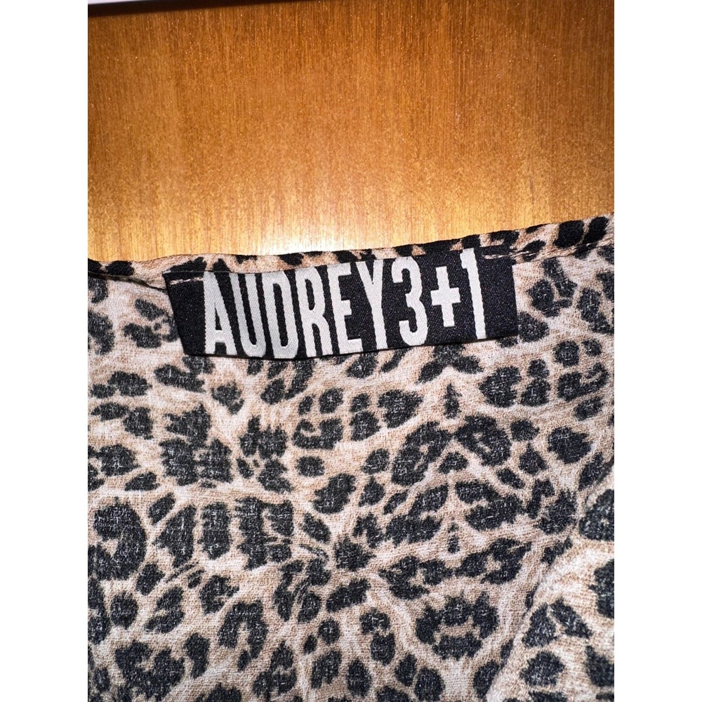 Audrey 3+1 Leopard Animal Print Womens Long Sleeve Crop Top Tie Front Small - Picture 3 of 4